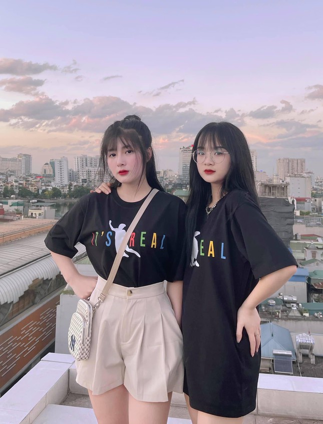 Được biết, Quỳnh Alee có niềm đam mê lớn với nghệ thuật nên hiện đang theo học tại Đại học Sân khấu Điện ảnh Hà Nội.