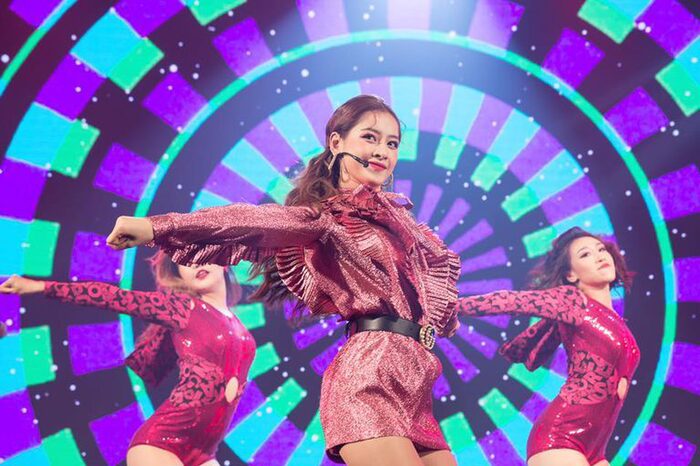 Chi Pu dưới vai trò một ca sĩ đã sở hữu một danh sách dài các phát ngôn gây tranh cãi.