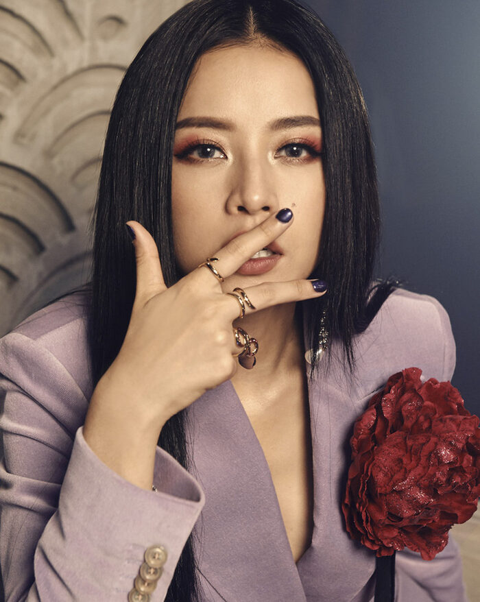 Nói đến hotgirl đi hát sẽ chẳng thể nào không nhắc tới Chi Pu khi cô nàng là một trong những hotgirl 