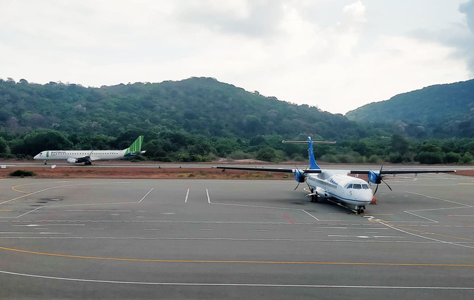 Sân bay Côn Đảo hiện có các hãng hàng không Vasco, Bamboo Airways và Công ty bay trực thăng Miền Nam khai thác - Ảnh: Dương Ngọc