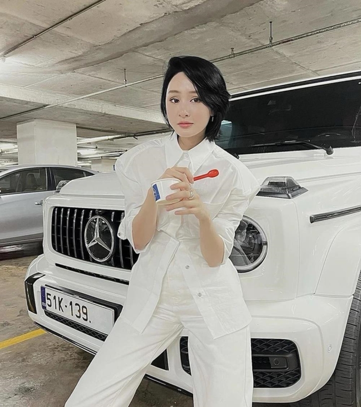 ca sĩ Hiền Hồ, sao Việt