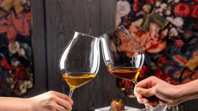 Nhà hàng Glassbelly mang tới trải nghiệm thưởng trà quý đầy mới lạ