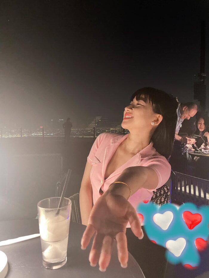 Bài đăng bị gỡ bỏ, trang cá nhân của Ivy Lê chỉ còn lại những hình ảnh gần đây của cô