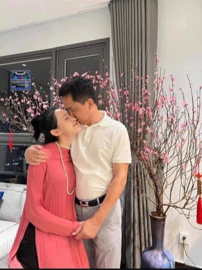 Hiền Hồ và người anh 