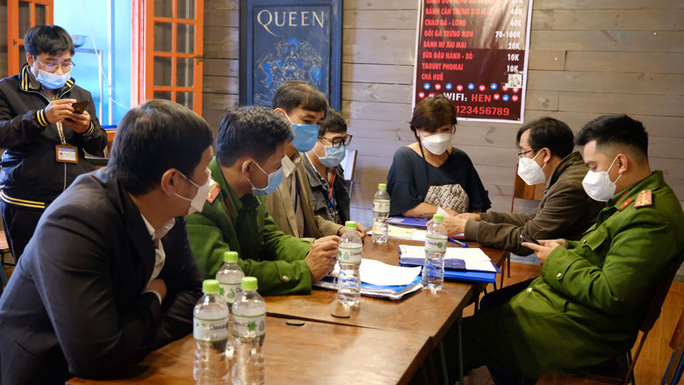 Bà Lê Xuân Diệp Tịnh làm việc với cơ quan chức năng và công an TP Đà Lạt.