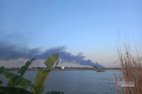 Đám cháy đang lan rộng rất nhanh