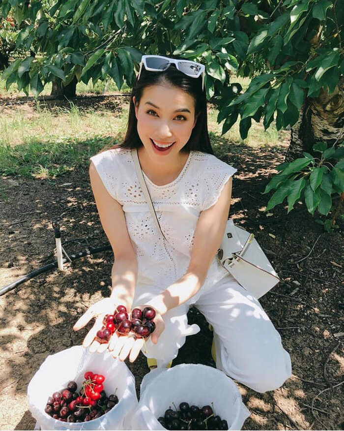 Để có cuộc sống như bây giờ phải là đánh đổi rất lớn của Phạm Hương.