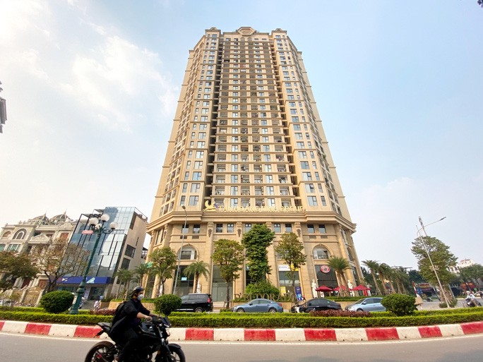 Toà nhà D’. El Dorado nhìn từ đường Nguyễn Hoàng Tôn