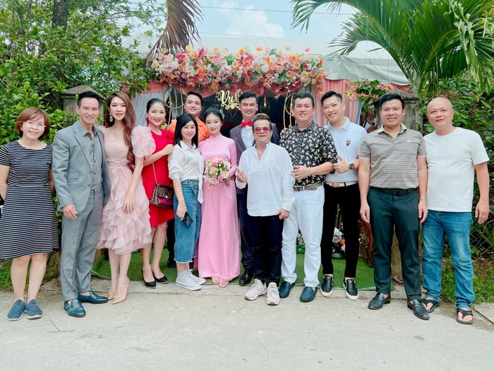 Tiệc cưới của Tiết Cương được tổ chức đơn giản tại quê cô dâu vào ngày 10/4.