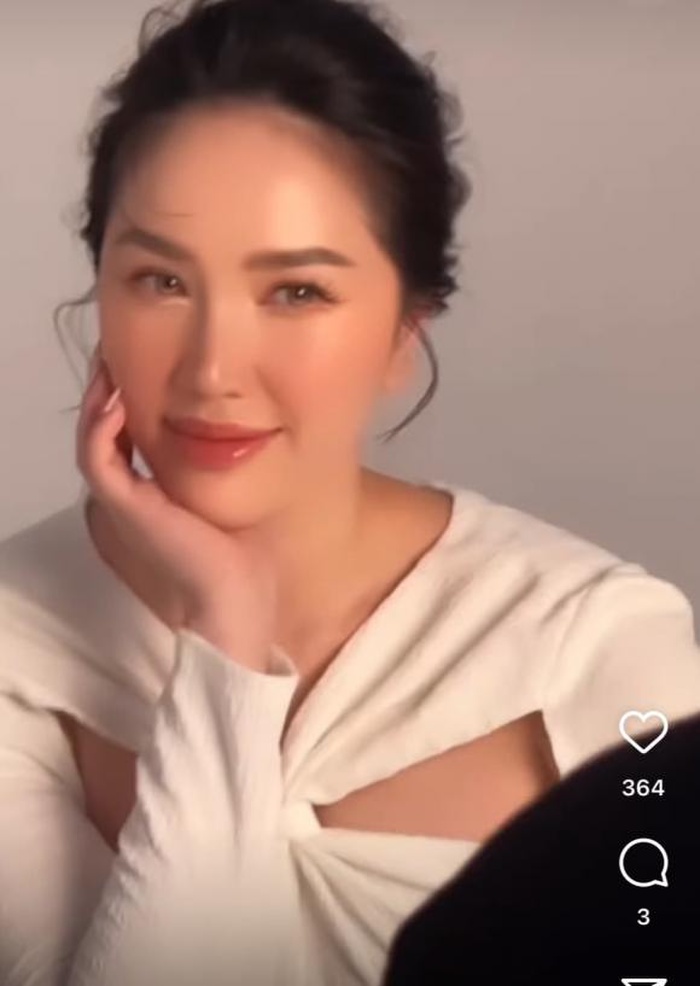 Dù chụp lén cũng không thể dìm nhan sắc của nữ ca sĩ