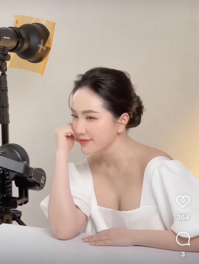 Cô sở hữu làn da căng bóng, trắng mịn đầy nổi bật