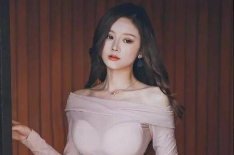 Tôi thanh thản bước đi, không nuôi hận thù vì hai kẻ không xứng đáng. Ảnh minh họa Sohu