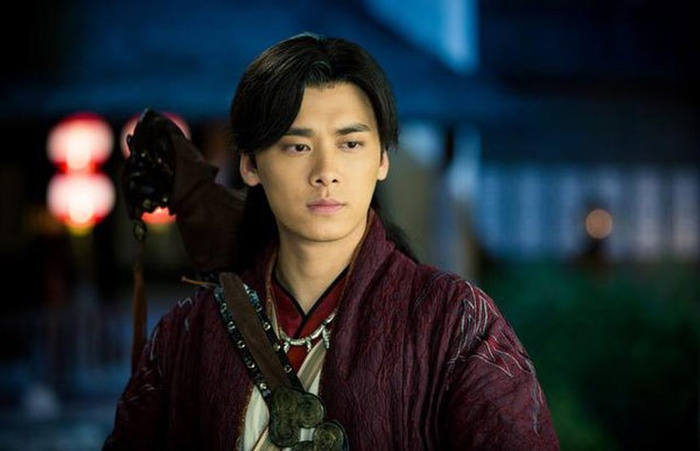 Lý Dịch Phong trở thành đỉnh chỉ sau một đêm nhờ sự bùng nổ của Cổ Kiếm Kỳ Đàm. 