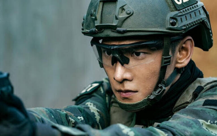 Tạo hình cực ngầu của Dương Dương trong Đặc Chiến Vinh Diệu. 