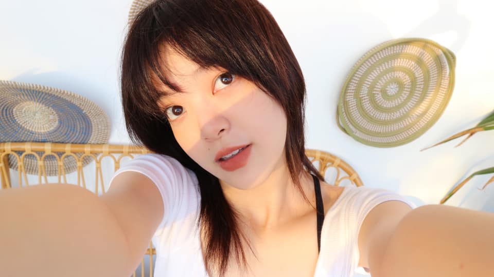 Kể sương sương cũng có thể thấy toàn những gương mặt nổi đình nổi đám như Hoa hậu Thùy Tiên, Hari Won, Ngọc Thanh Tâm, Bình An, Minh Tú... Hiếm lắm, người hâm mộ mới có cơ hội nhìn lại những khoảnh khắc 