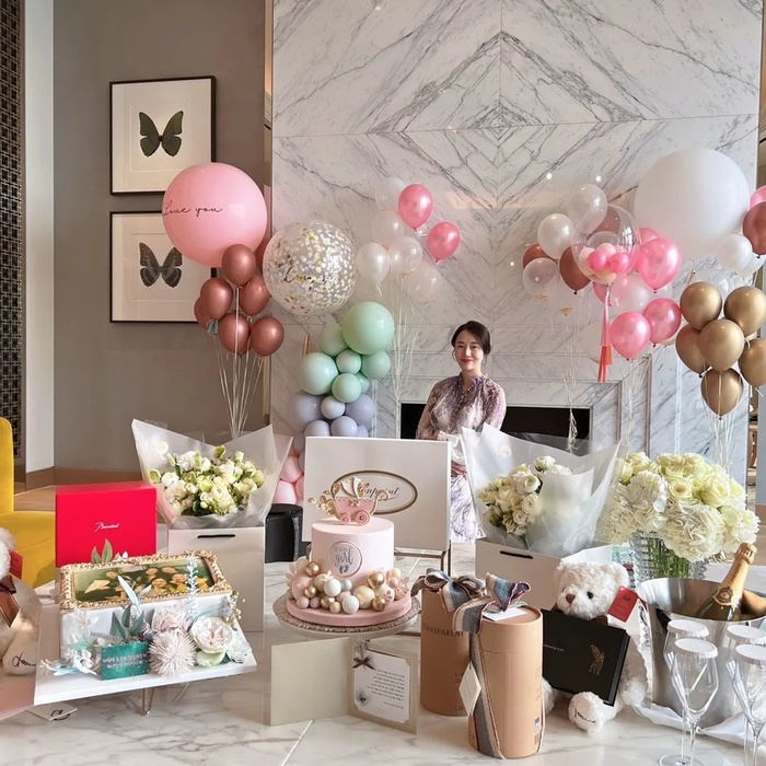 Hình ảnh tiệc độc thân của Son Ye Jin được bạn thân hé lộ