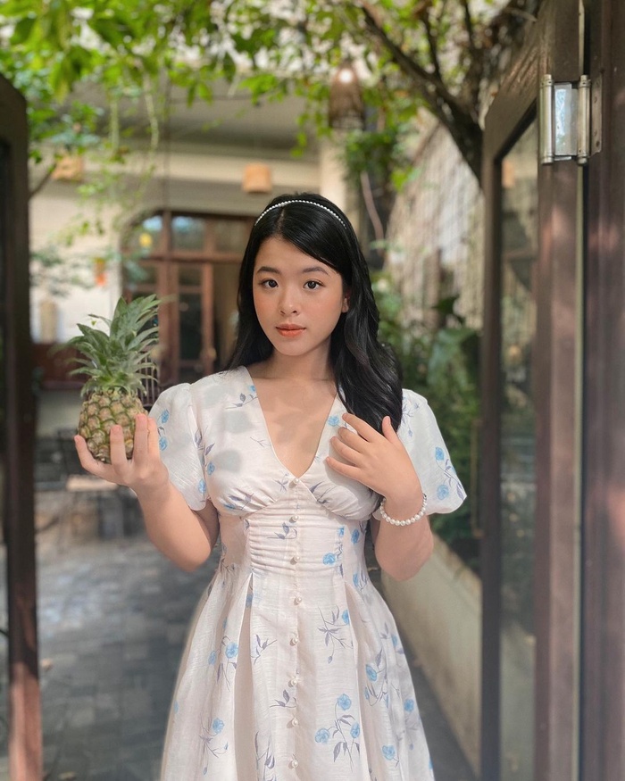 Hồng Khanh - Con gái út của NSƯT Chiều Xuân