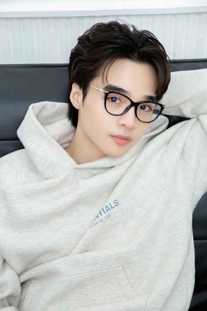 Cũng có người đưa ra trường hợp Tun Phạm có thể là admin của những page này nên việc đăng lại cũng không vấn đề gì. Tuy nhiên khi liên hệ với 1 thành viên thuộc team phát triển 2 page trên họ cho biết nhận không có chuyện này.