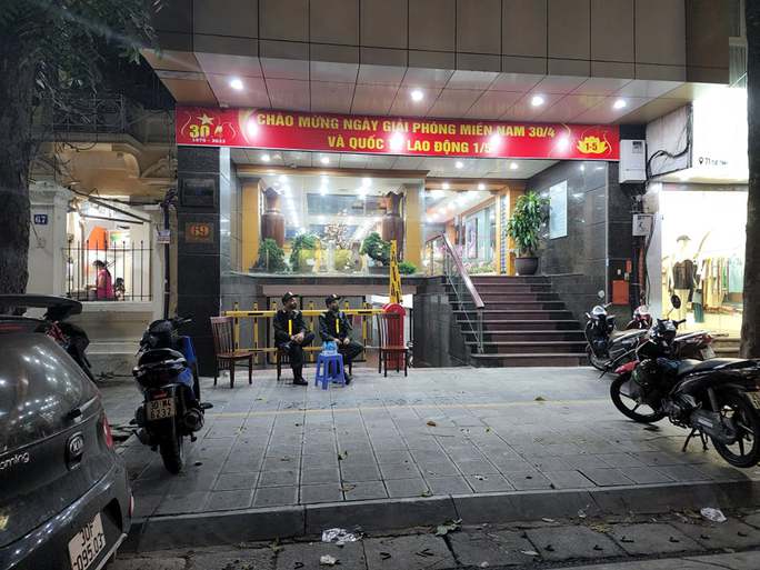 Khám xét trụ sở Công ty AIC