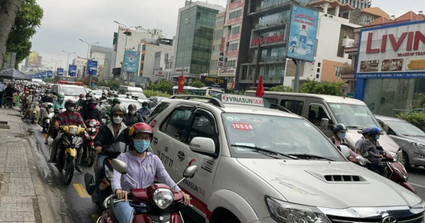 Đường Cộng Hòa (quận Tân Bình) ùn ứ chiều 29-4