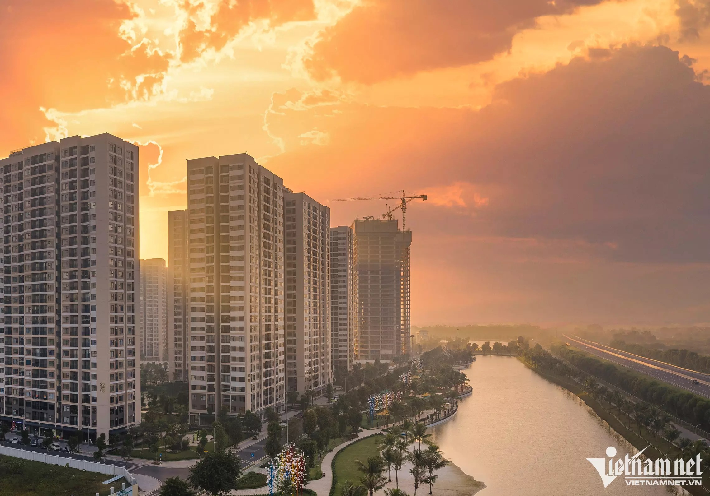 Siết nguồn vốn cho thị trường bất động sản