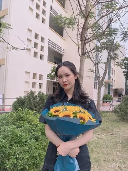 Văn Thị Phương Thanh xuất sắc trở thành thủ khoa Trường Đại học Kinh tế Quốc dân với GPA 3,97/4