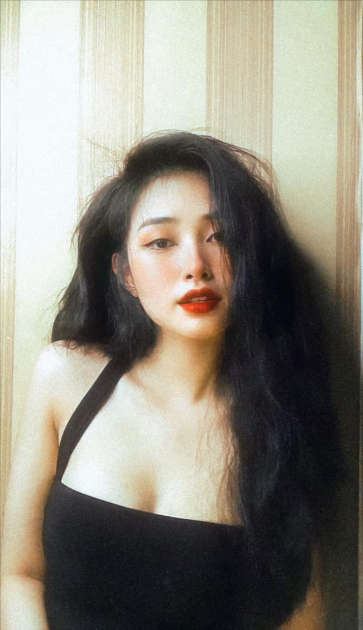 Hình ảnh đậm chất Hong Kong của cô nàng thường xuất hiện trên các diễn đàn mạng như một ví dụ cho style thập niên 80, 90.