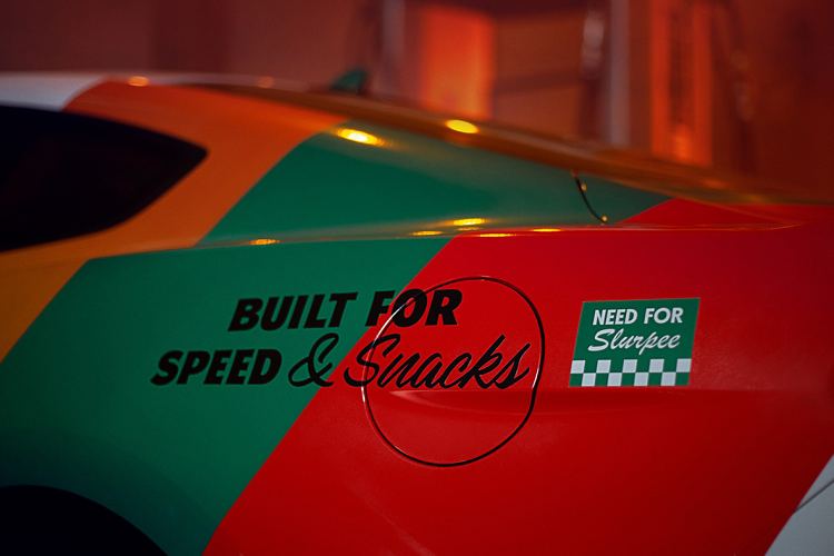 Ông cũng nói thêm: “Chúng tôi đã có hàng trăm nghìn người hâm mộ xe hơi 7-Eleven và khách hàng tương tác với việc bình chọn các yếu tố nâng cấp cho phiên bản độc nhất Model 711 và giờ đây, một khách hàng may mắn sẽ có cơ hội giành được chiếc xe độc nhất này. Chúng tôi rất nóng lòng được xem những nơi họ sẽ đến và nhiều bức ảnh # CarsOf7Eleven mà họ sẽ chụp.