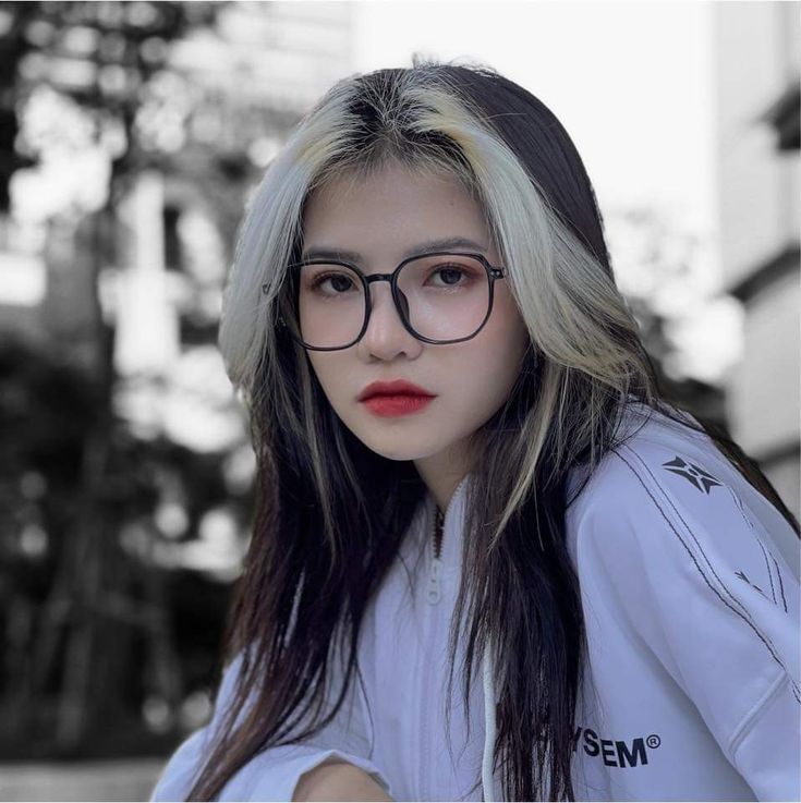 “Tôi không phải Lisa Việt Nam thì tôi nói không phải Lisa Việt Nam. Nhưng tôi là fan và tôi có quyền hướng theo style tôi thích hoặc tôi hợp. Các bạn đừng có nói kiểu không nhận là Lisa Việt Nam mà cố làm giống Lisa.