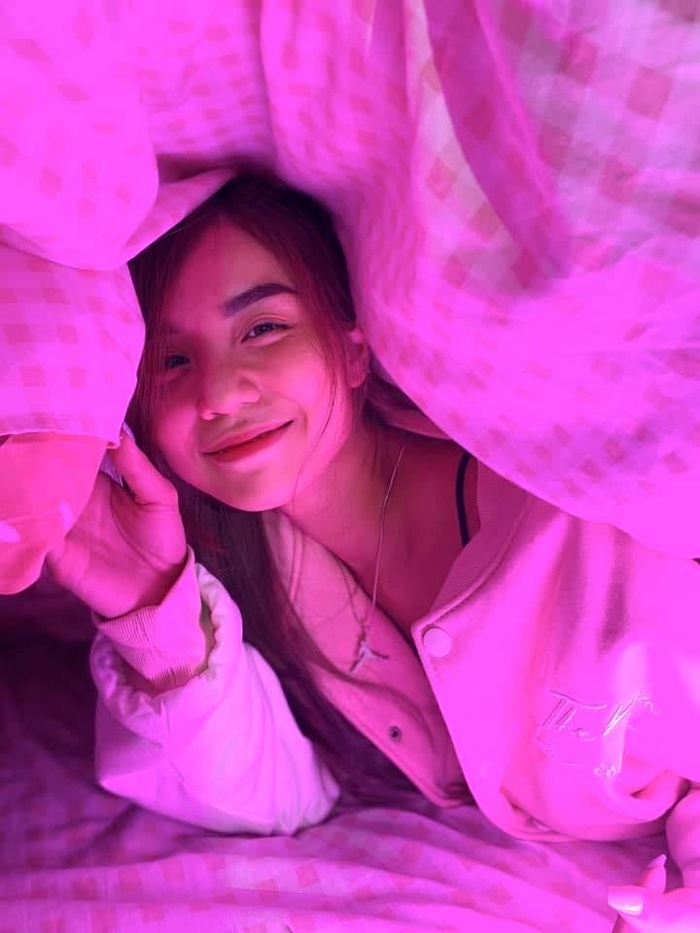 Cindy Lư vẫn nhận về những bình luận tiêu cực khi làm mẹ đơn thân.