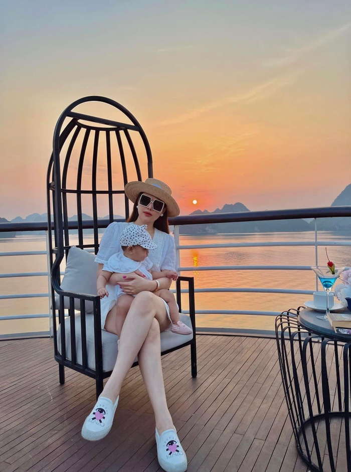 Con gái trộm vía có nết ăn, nết ngủ và ít quấy khóc nên cô không bị mất ngủ hay stress trong lần đầu làm mẹ. 