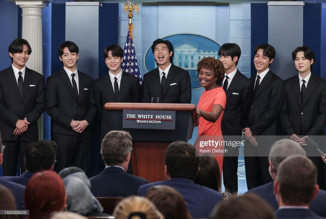 Sự xuất hiện của BTS tại sự kiện này đánh dấu thêm một cột mốc mới trên con đường sự nghiệp của nhóm.