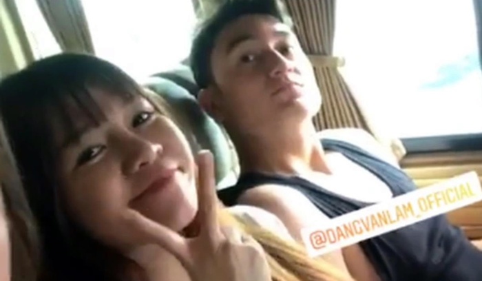 Sau này em gái thủ môn Đặng Văn Lâm công khai ảnh Yến Xuân hẹn hò với thủ môn tuyển Việt Nam.