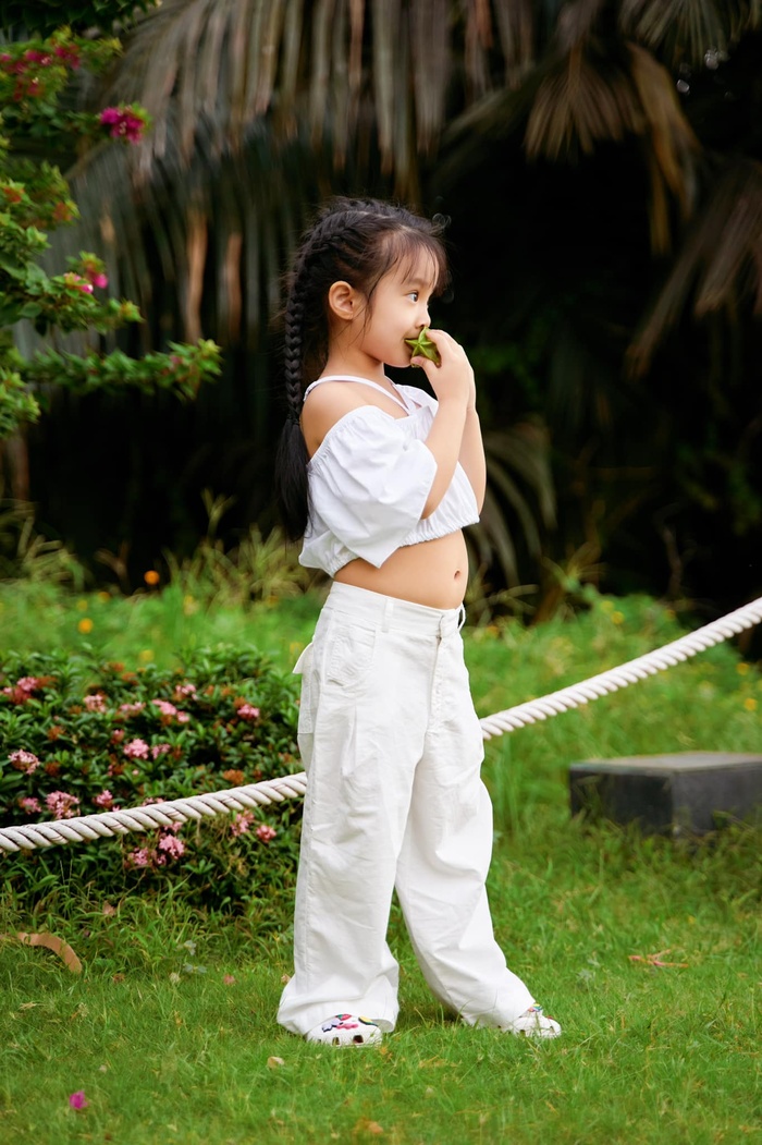 Cô chị cả Boorin.