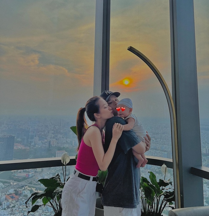 Hạnh phúc yên bình của gia đình nhỏ.