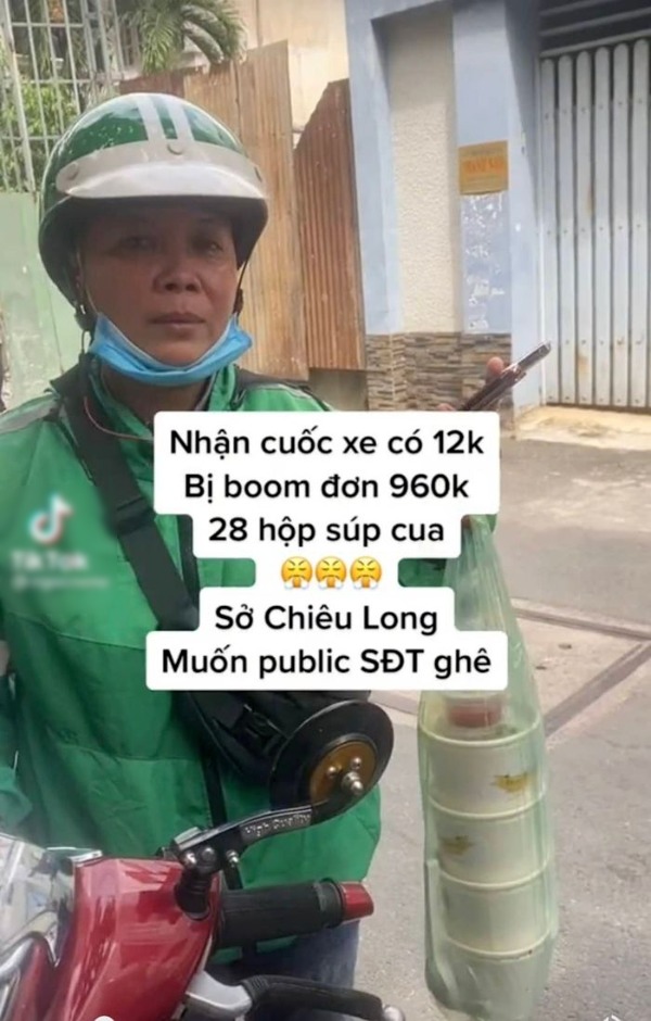 Nữ shipper bị bom đơn 28 hộp súp gần 1 triệu đồng, tiền ship chỉ 12k