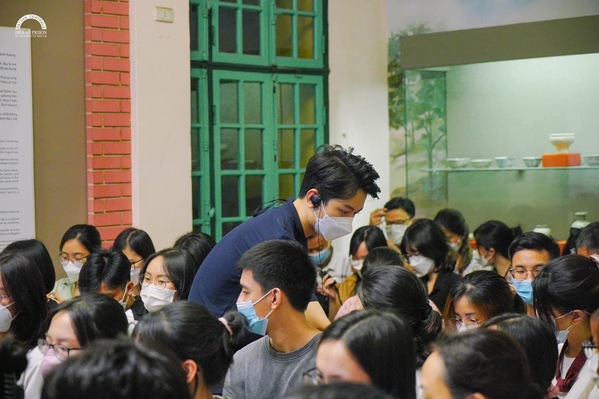 Chia sẻ về cách mà những người trẻ ở Hỏa Lò thu hút Gen Z nói riêng và giới trẻ nói chung đến với Nhà tù Hỏa Lò thời gian vừa qua, Thanh Tùng tâm sự: 