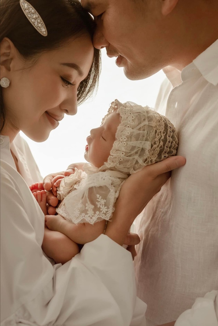 Với Vân Hugo, có con sẽ giúp bản thân biết yêu thương và trân trọng hơn những người thân yêu của mình.