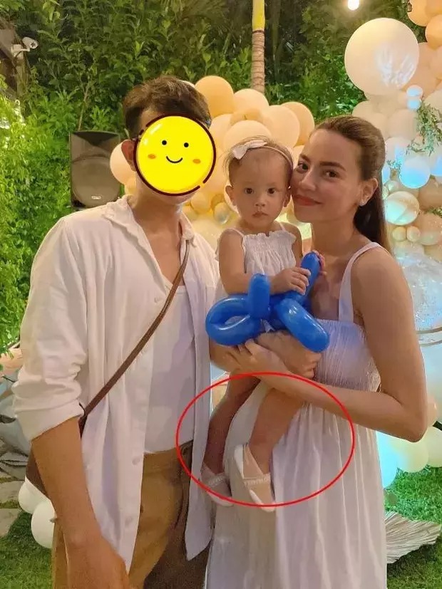 Khoảnh khắc khiến Hà Hồ vướng nghi vấn mang bầu lần 3. 