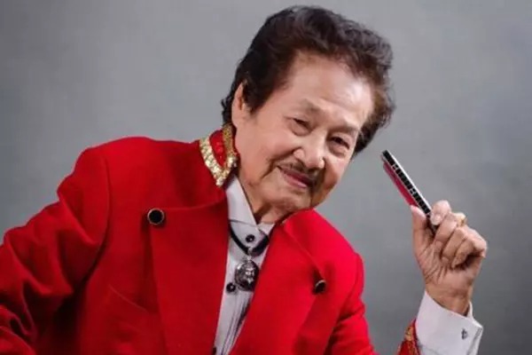 Nghệ sĩ Tòng Sơn qua đời. 