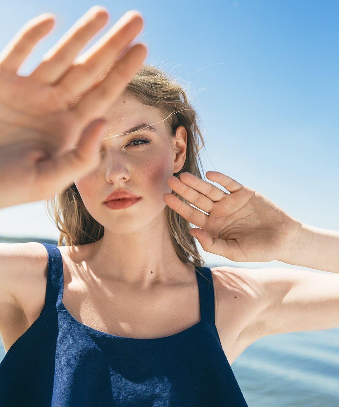 Hình ảnh đời thường của Palina Yang khá nữ tính. Cô thường chọn những kiểu đồ đơn giản nhưng thoải mái.