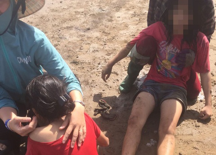 Hai đứa trẻ được cứu sống sau tai nạn đuối nước