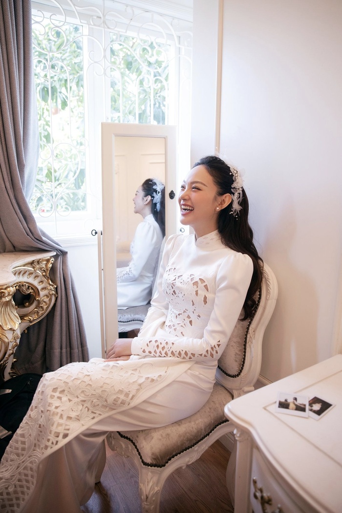 Rất nhiều lời chúc tốt đẹp đã được gửi đến Minh Hằng và chồng trong ngày trọng đại