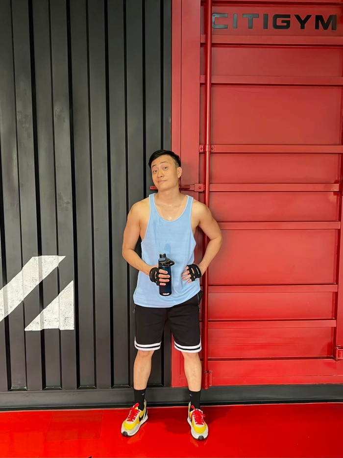 Thân hình đáng mơ ước của Lương Mạnh Hải.