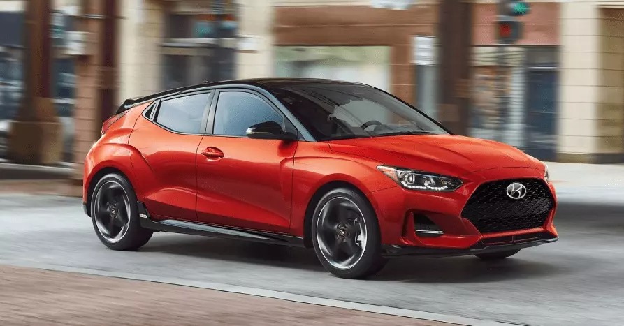 Turbo R-Spec với thiết kế ấn tượng trong số các phiên bản Huyndai Veloster (Ảnh: Hot cars)