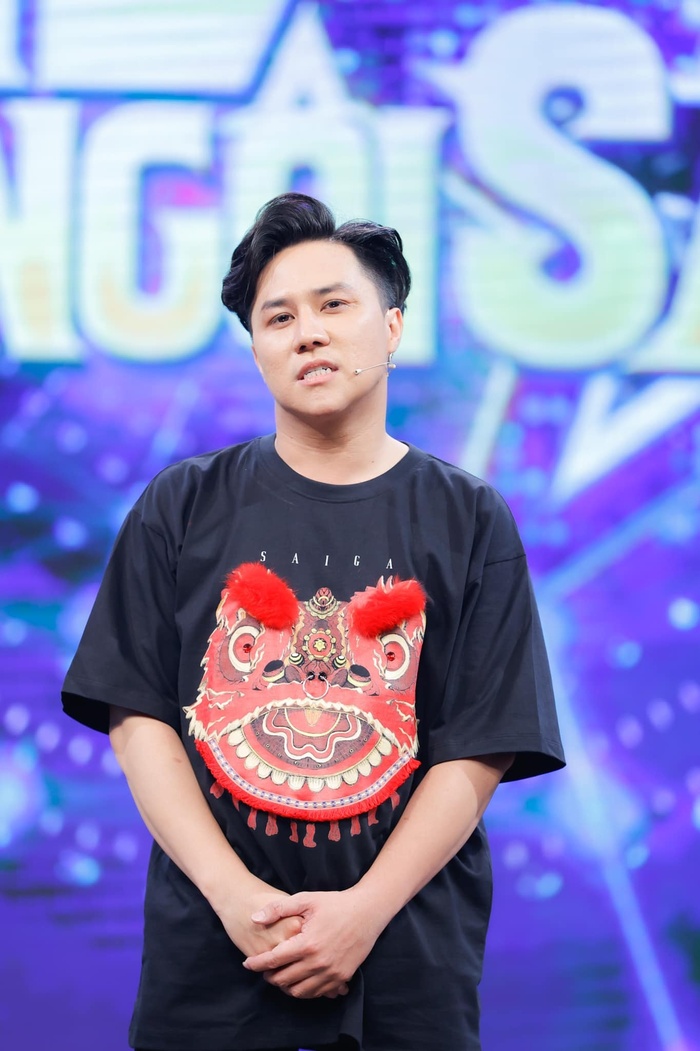 Nhiều khán giả vô cùng bức xúc trước hành vi của Hữu Tín và Phi Nguyễn, đồng thời hy vọng cơ quan chức năng sẽ xử lý nghiêm hai diễn viên