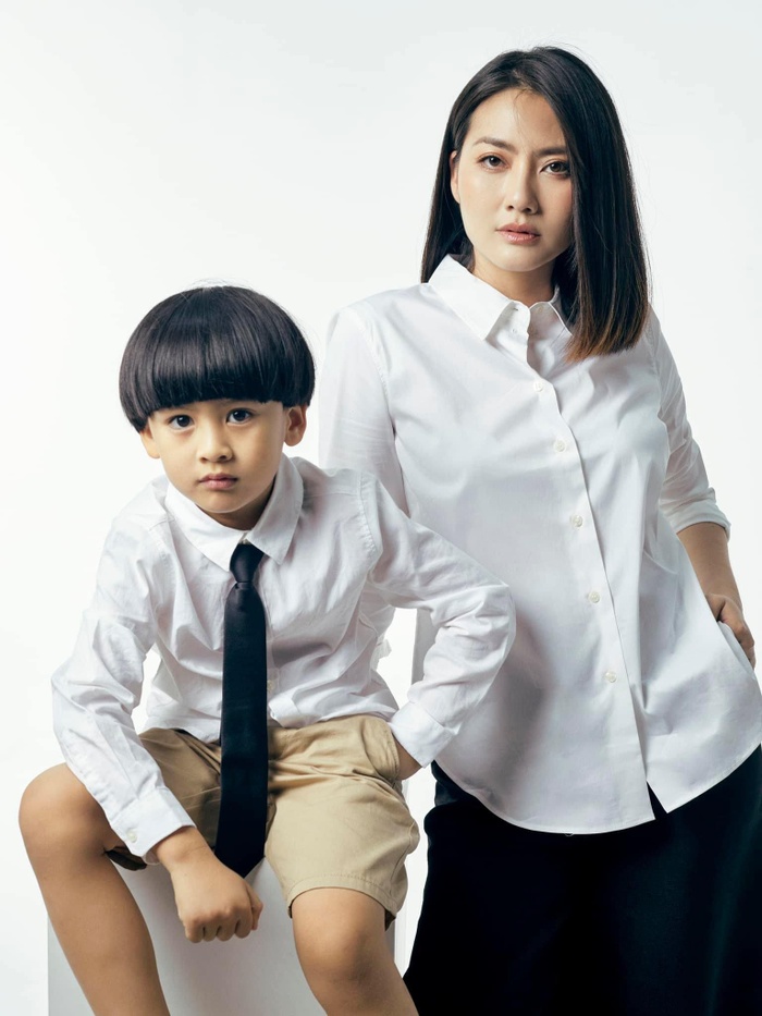  Ngoài thời gian công việc, nữ diễn viên dành hoàn toàn thời gian cho con, để con không cảm thấy thiếu thốn tình thương. 