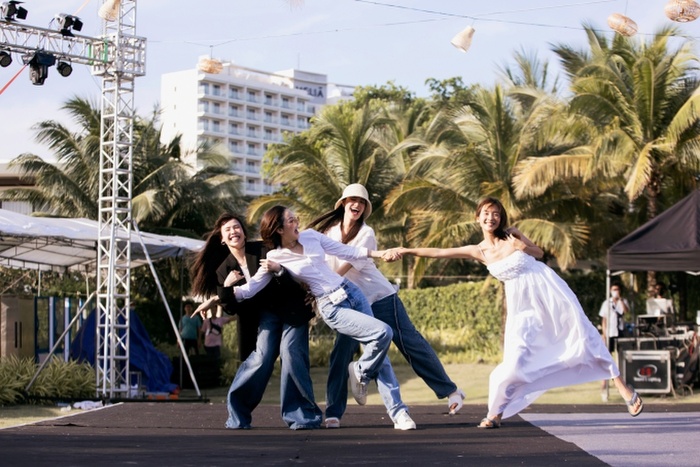 Ngoài tiết mục của hội bạn thân, Minh Hằng và ông xã sẽ cùng nhau khiêu vũ tại tiệc cưới