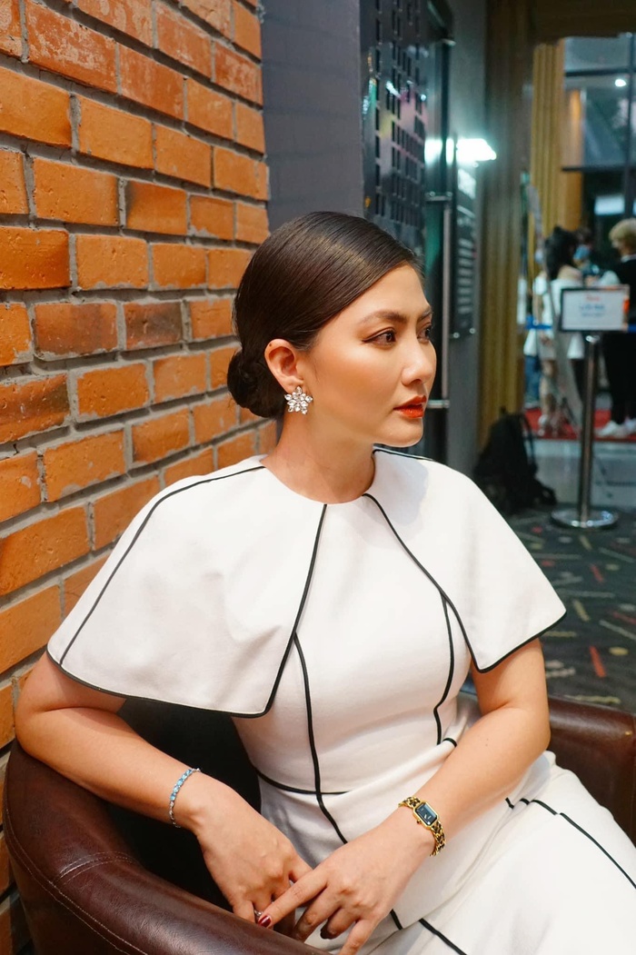 Sau cuộc hôn nhân không trọn vẹn, nữ diễn viên dường như tự rút ra cho bản thân nhiều bài học quý giá và có cái nhìn sâu sắc hơn về cuộc sống. 