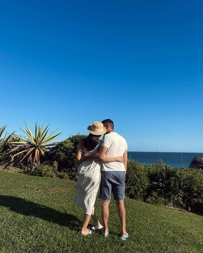 Hiện tại Phanh Lee đang tận hưởng chuyến du lịch bên ông xã